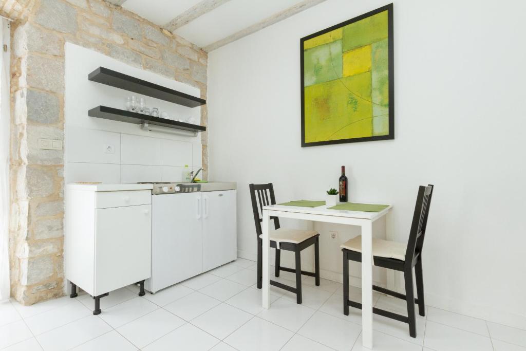 Eco Old Town Beach Split Room photo